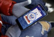 USCIS insta a migrantes a usar app para autodeportarse