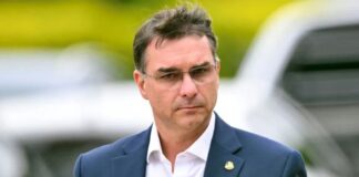 Flávio Bolsonaro no reconoce su derrota y dice que solicitará la anulación de las elecciones